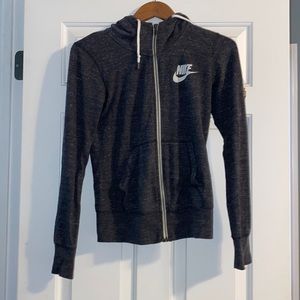 Vintage Women’s Nike Sport 2-piece, small.  Good condition, dark charcoal.